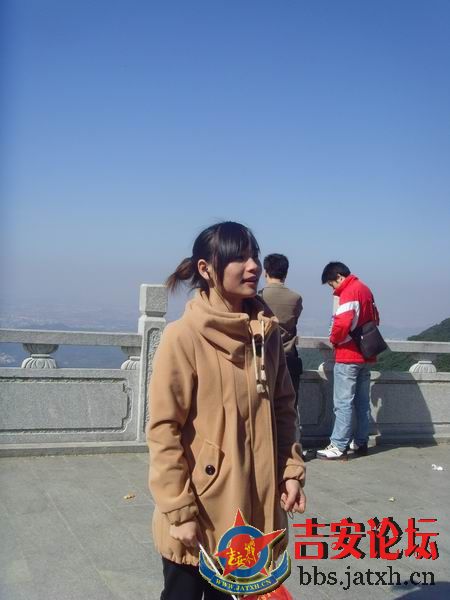 知道这美女是谁不