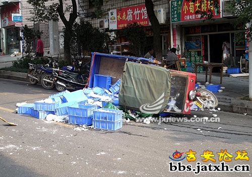 吉安一名送碗工人在送货路上遭莫名殴打 