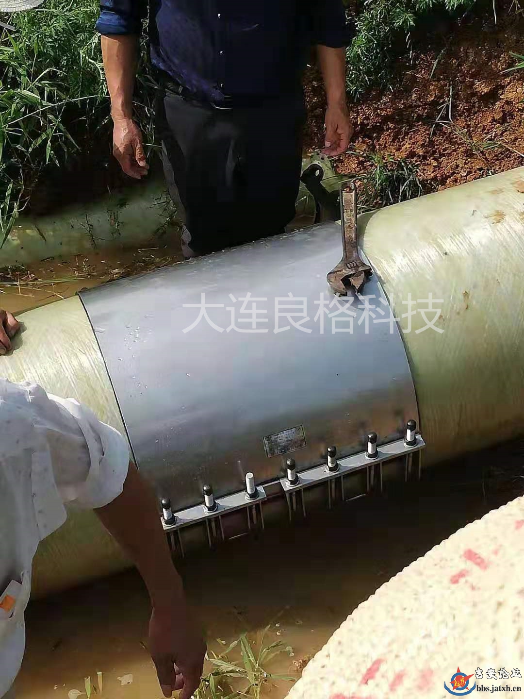 玻璃钢管道修补器01.jpg