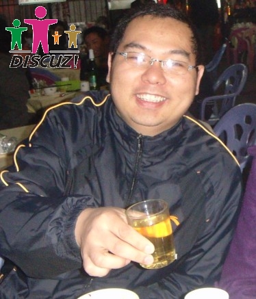 肖大哥，喝茶喝茶.jpg