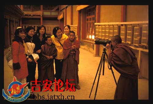 分享，和别人分享欢乐的同时，你拥有的也是幸福